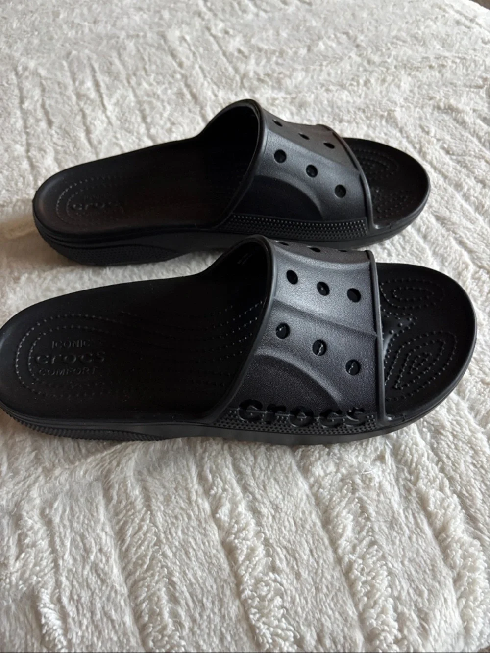 CROCS new without