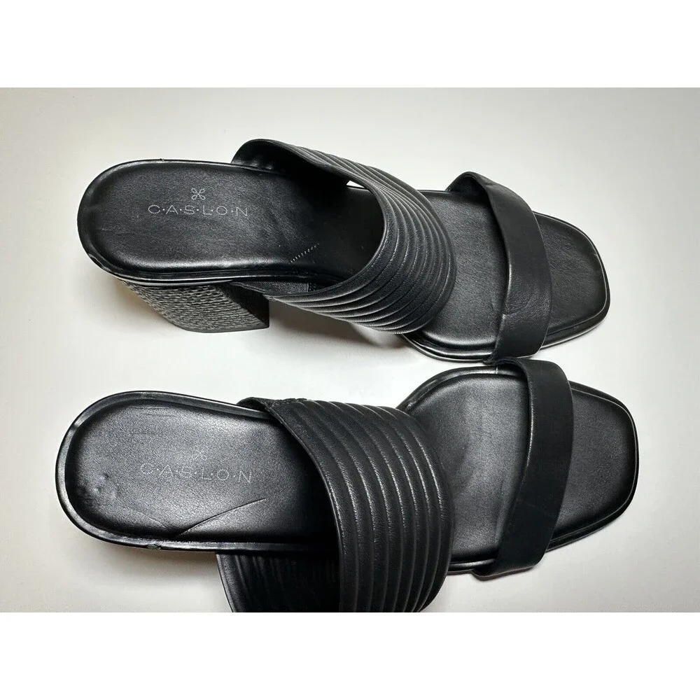 Caslon lamia leather
