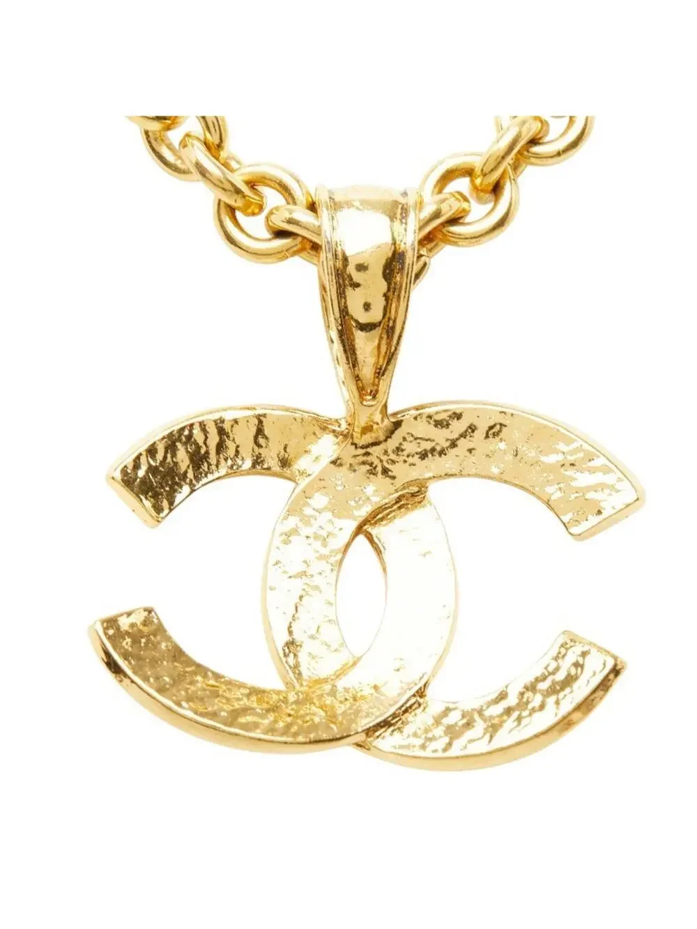 CHANEL elevate your