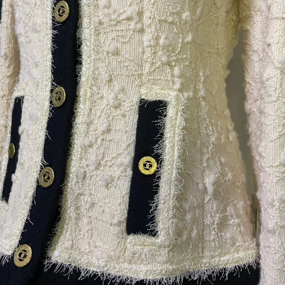 CHANEL classic pocket