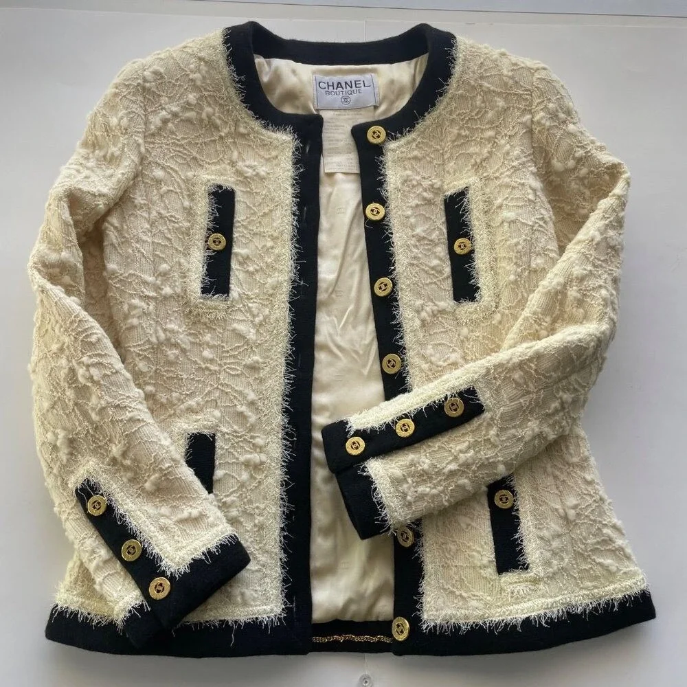 CHANEL classic pocket