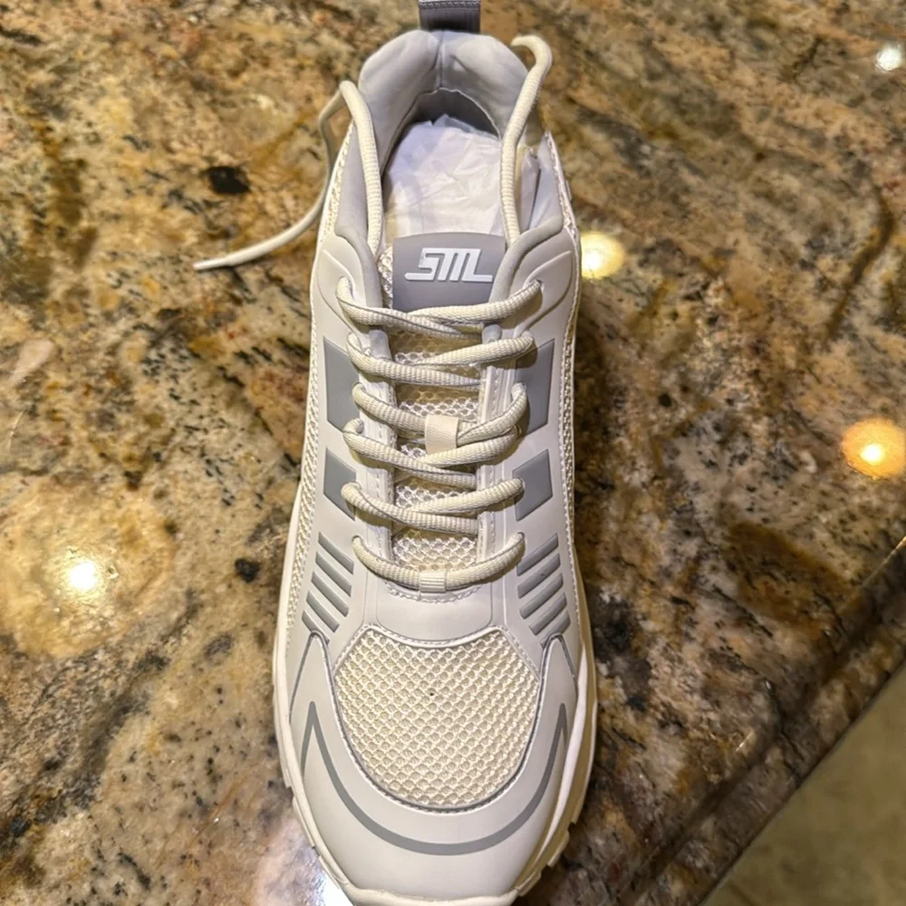 Steve Madden brand new