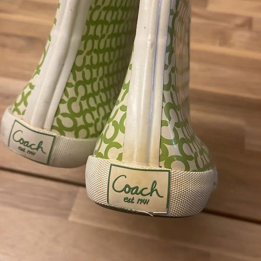 Coach good lightly