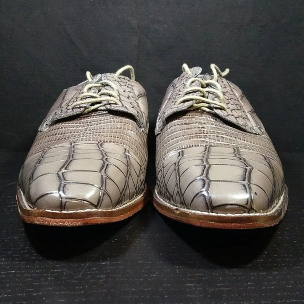 Stacy Adams origin patterns