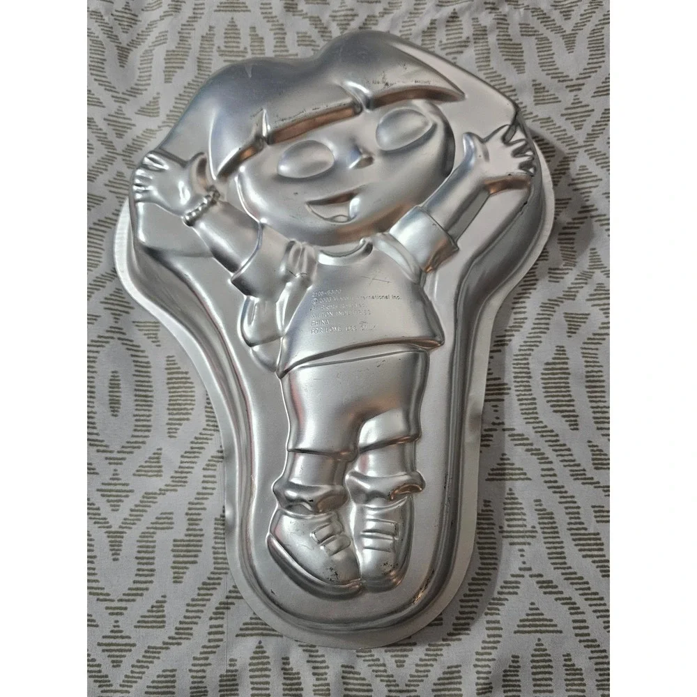 Wilton character cake