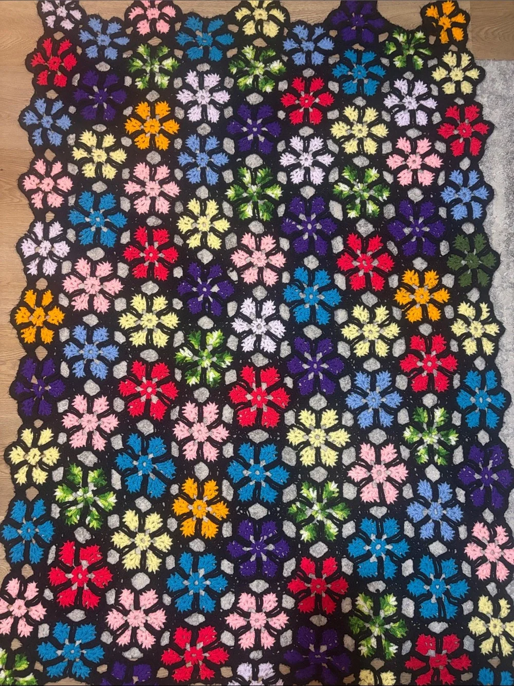Handmade Crochet Floral Afghan Blanket Throw Grannycore Black 72x48