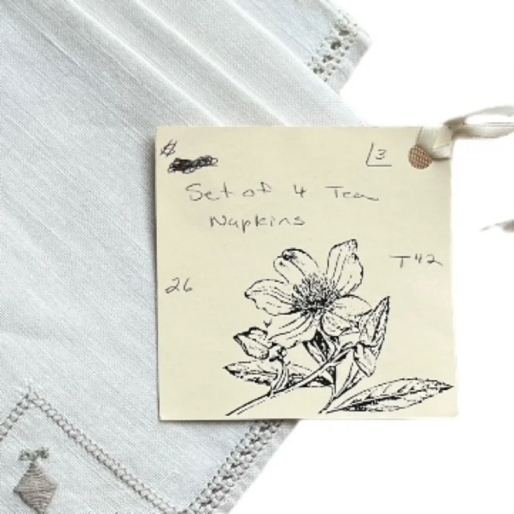 N/A vintage linen