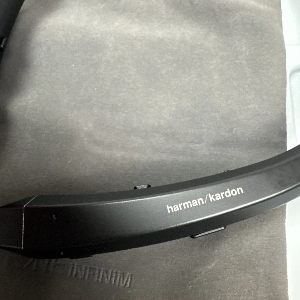 LG tone infinim