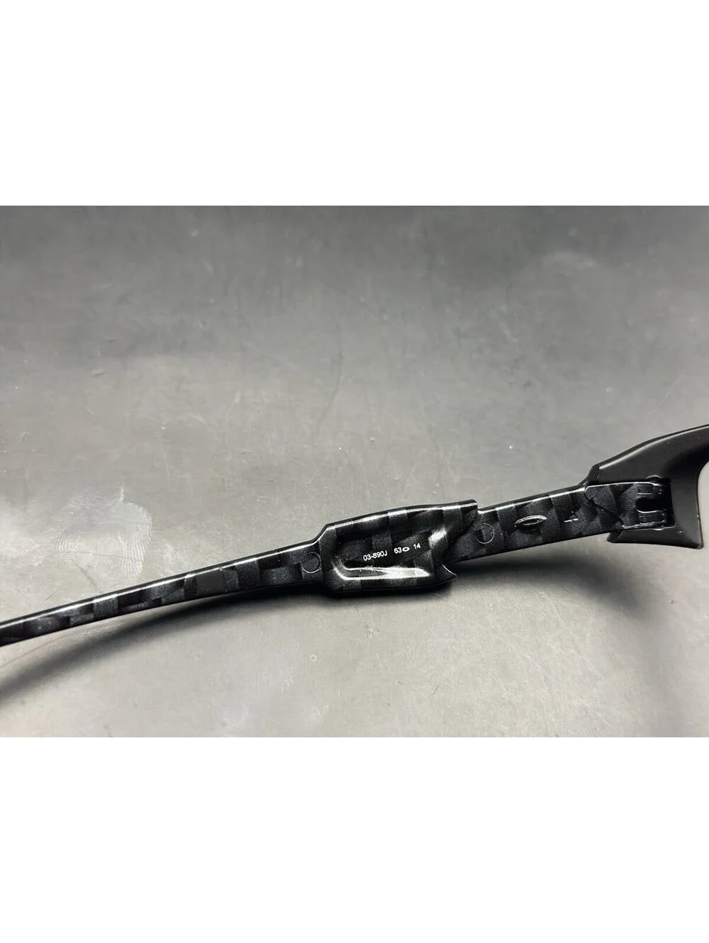 Oakley pre owned