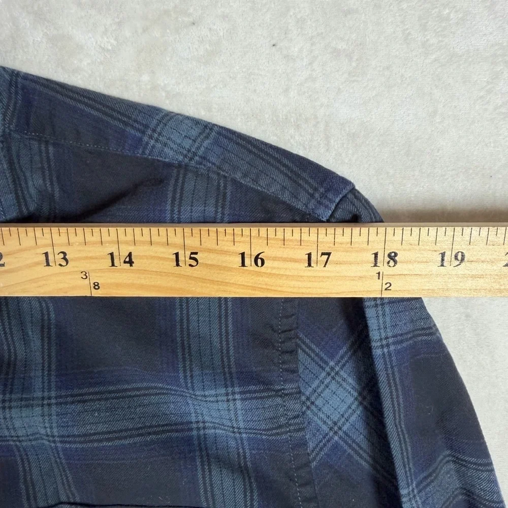Banana Republic casual button