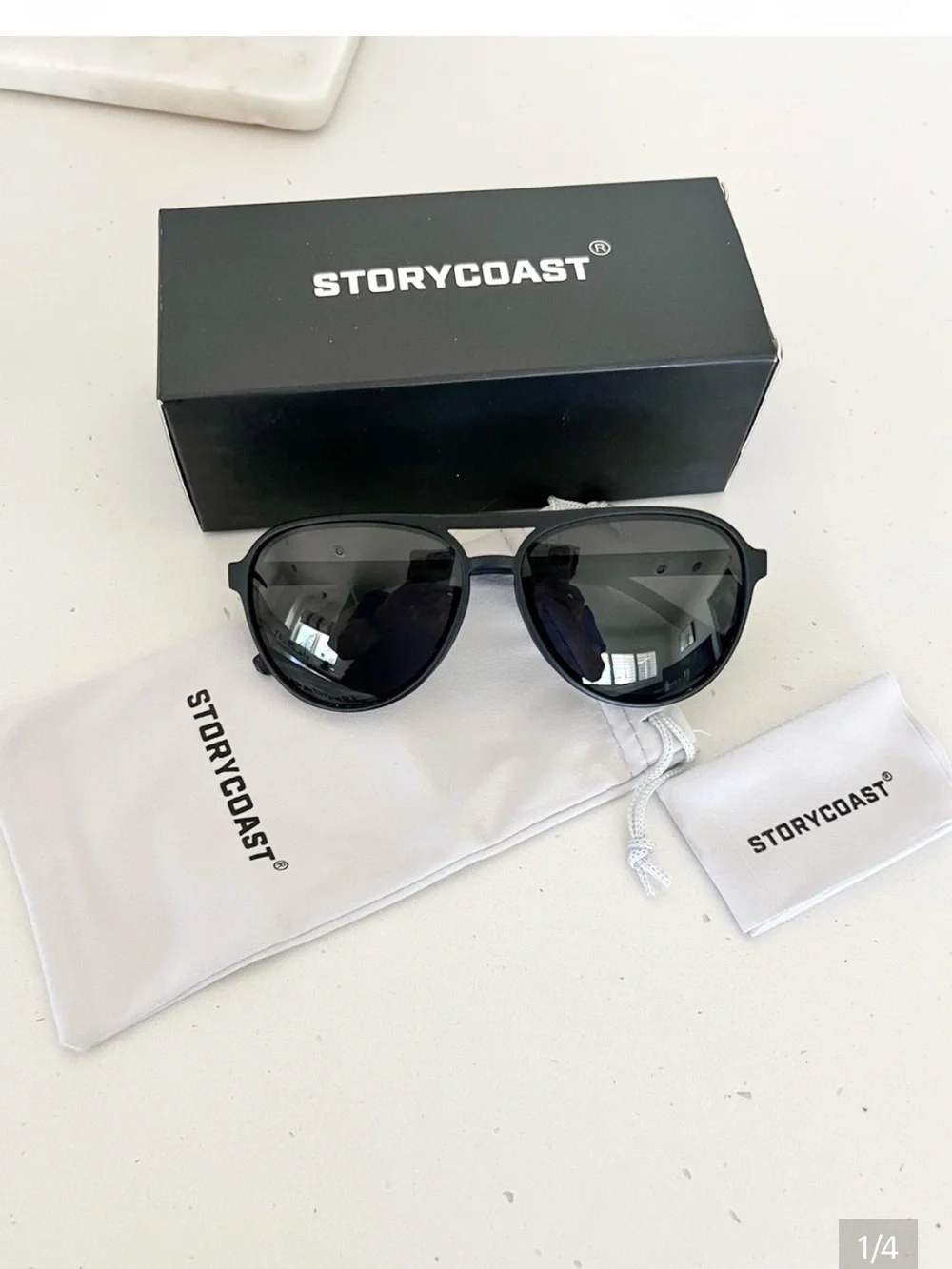 New in box Storycoast Black Men’s Polarized Aviator Sunglasses