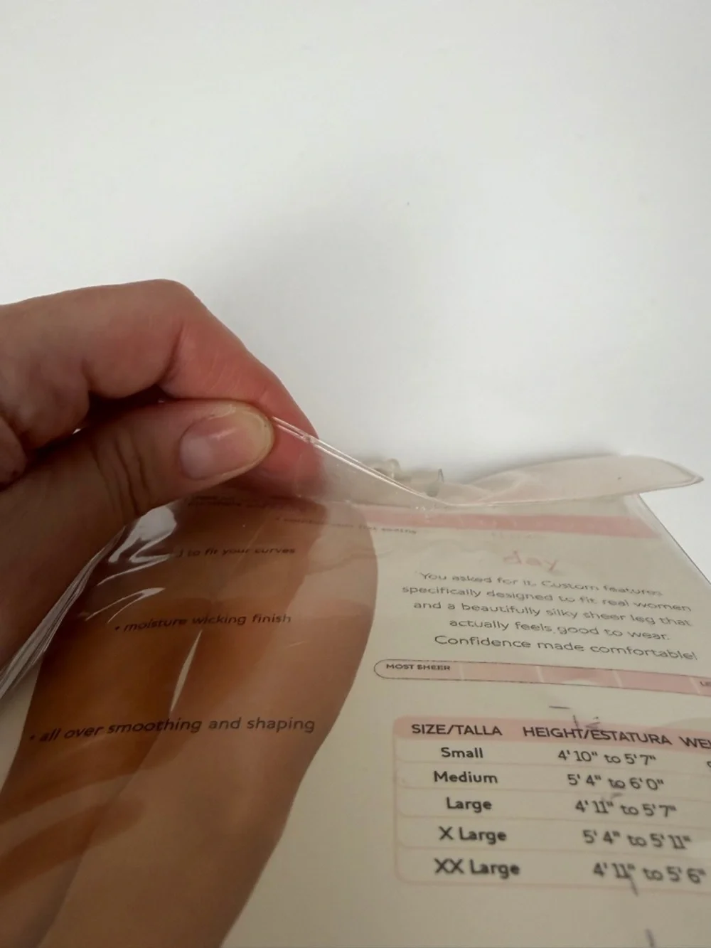 VTG Hanes Solutions Maximum Control Top Pantyhose Buff Beige M Silky Sheer NIP