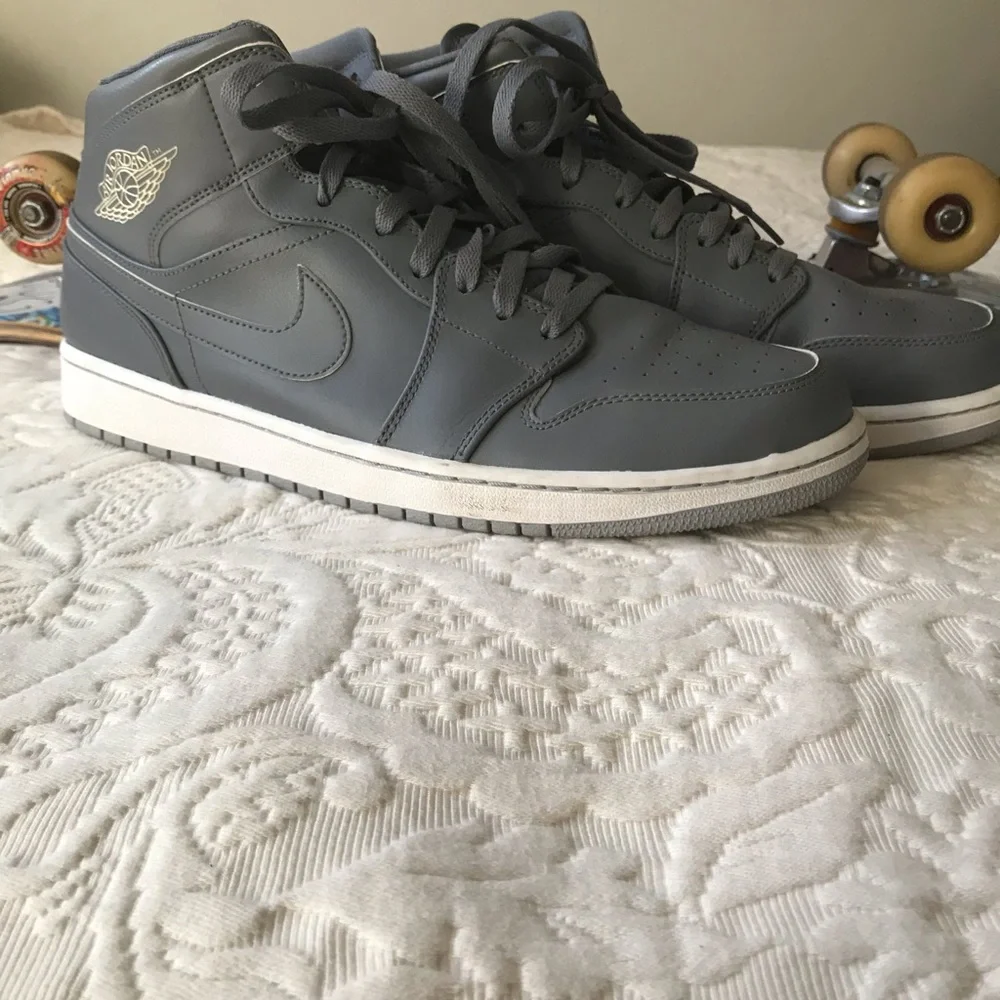 Jordan type athletic