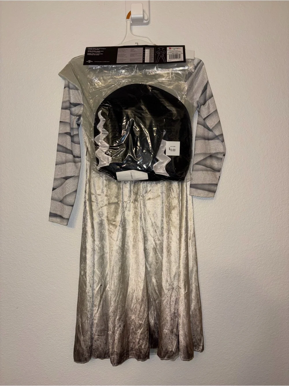 Disguise nwt universal