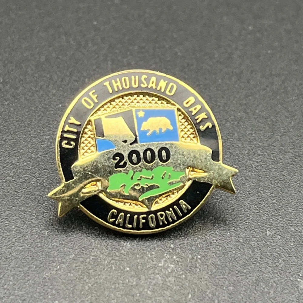 2000 City Of Thousand Oaks‎ California Lapel Hat Pin