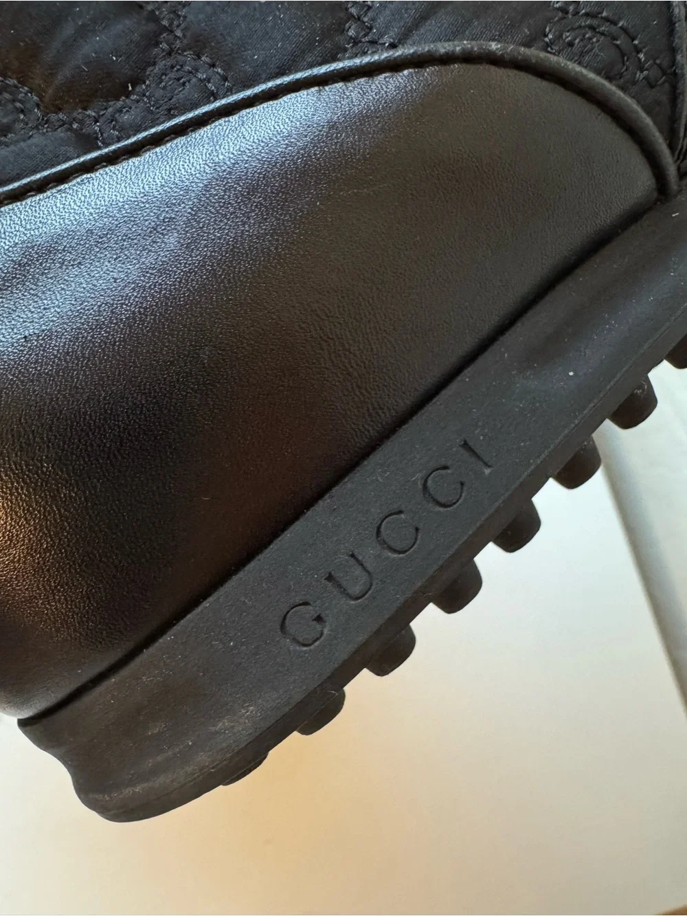 Gucci women’s black