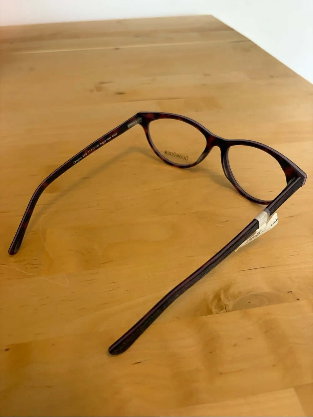 Chlogan Eyewear bridge lens
