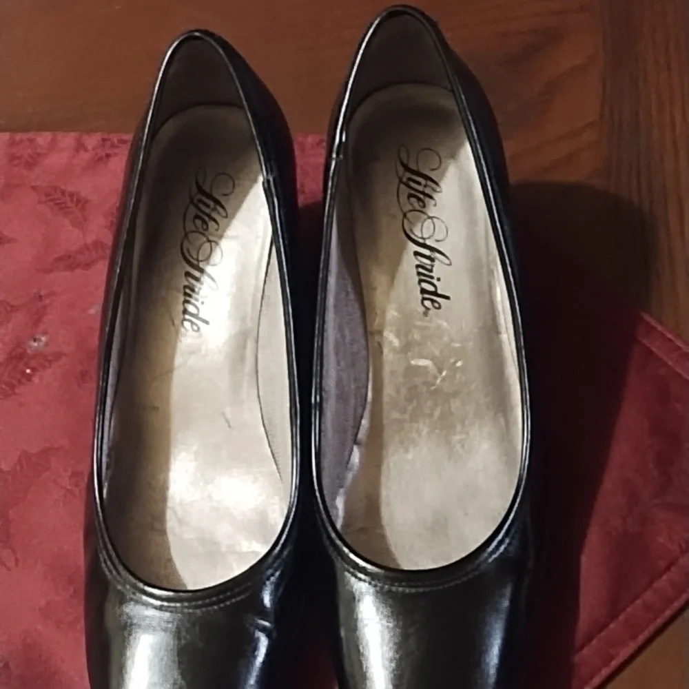 Life Stride women shoes
