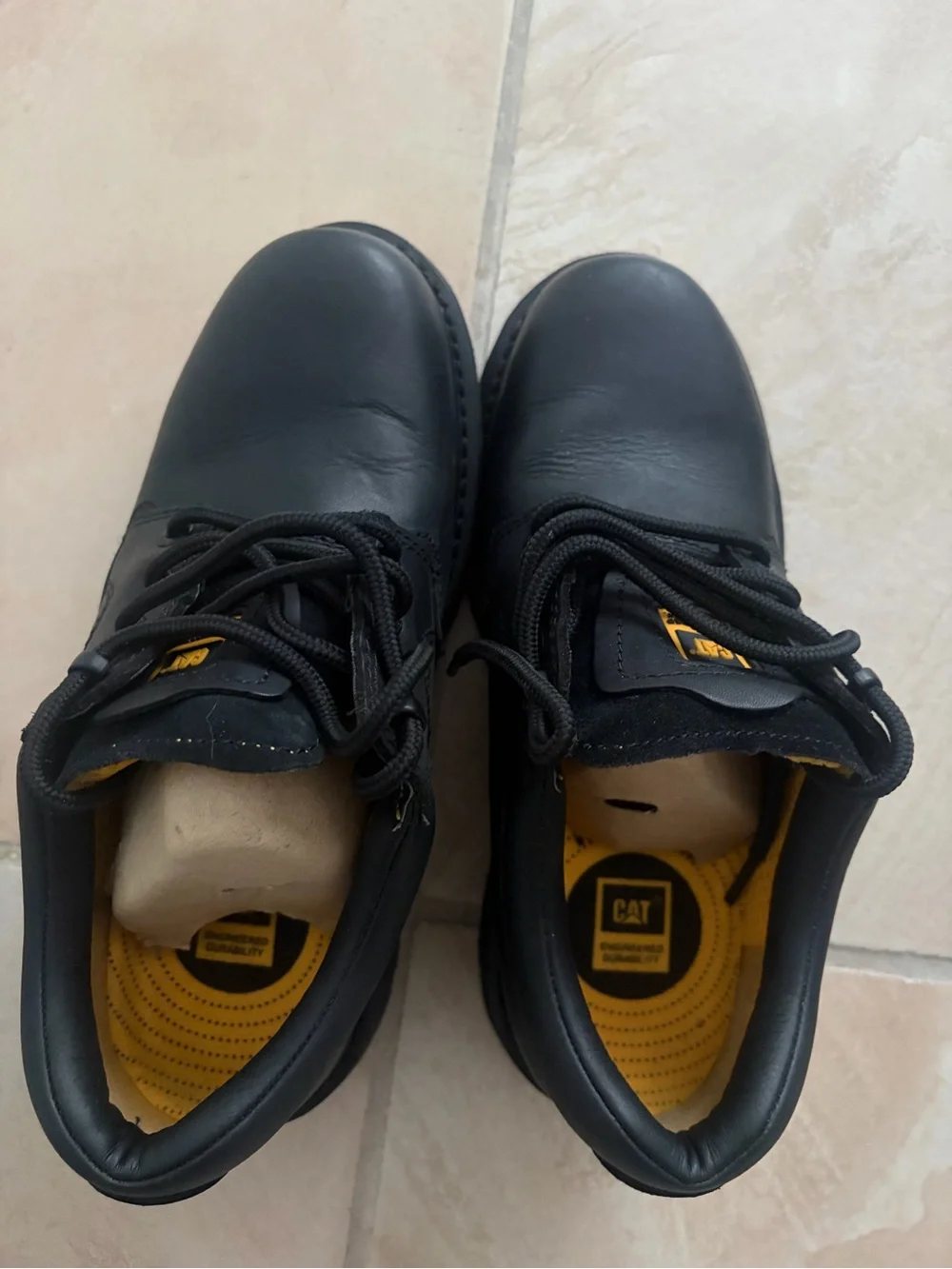 Ecco leather solid outsole
