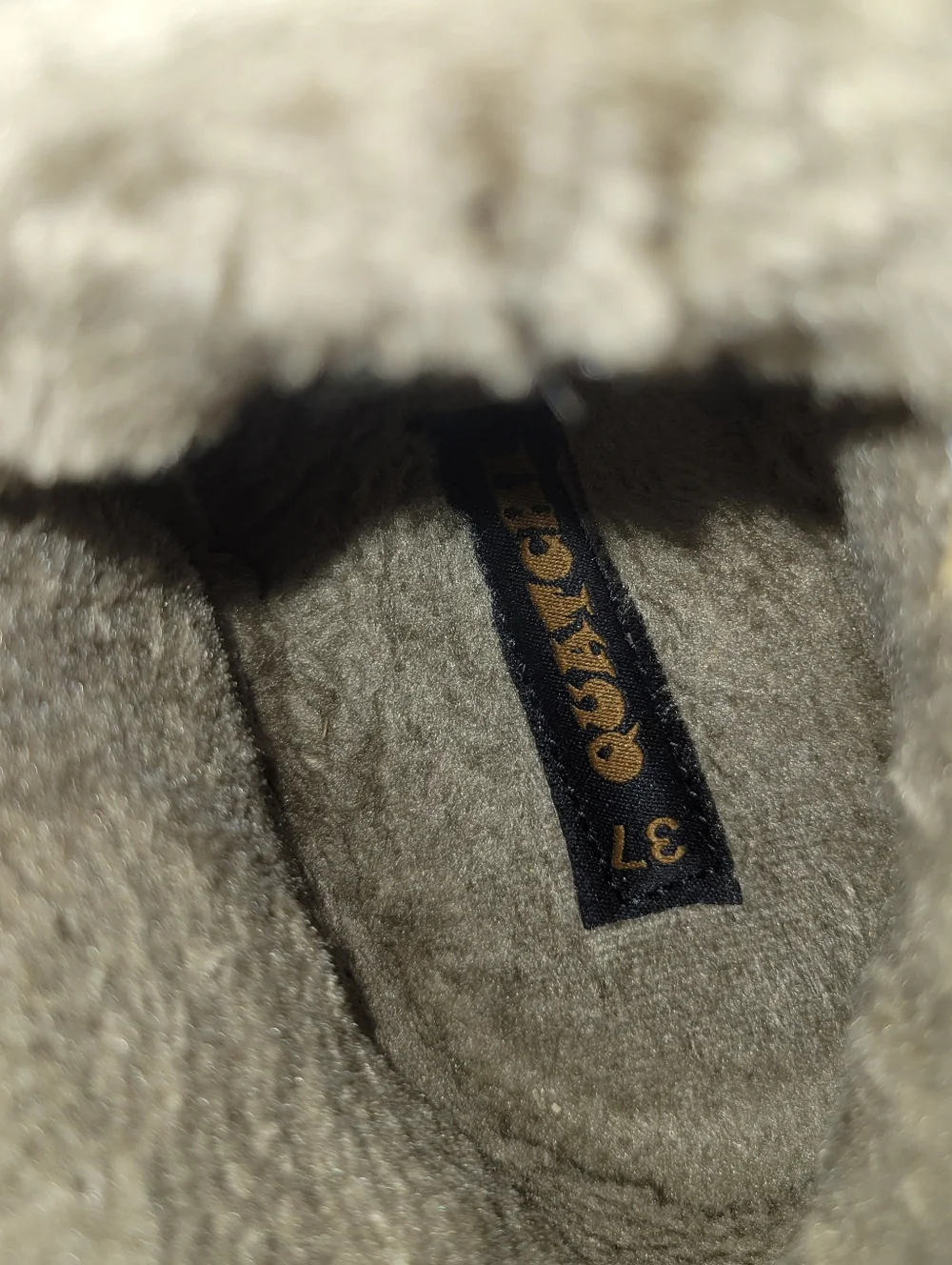 N/A fur lined