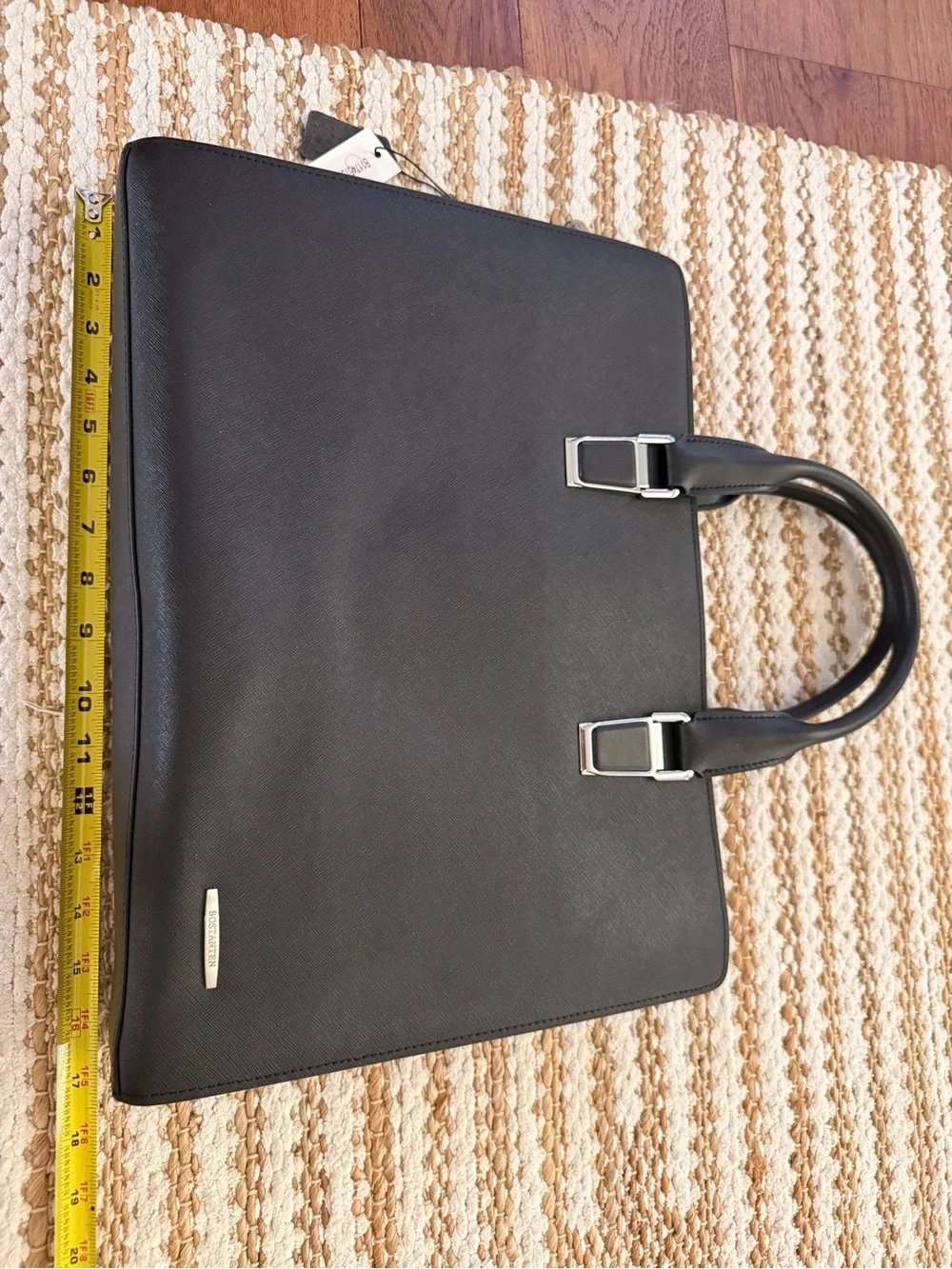 N/A sleek black