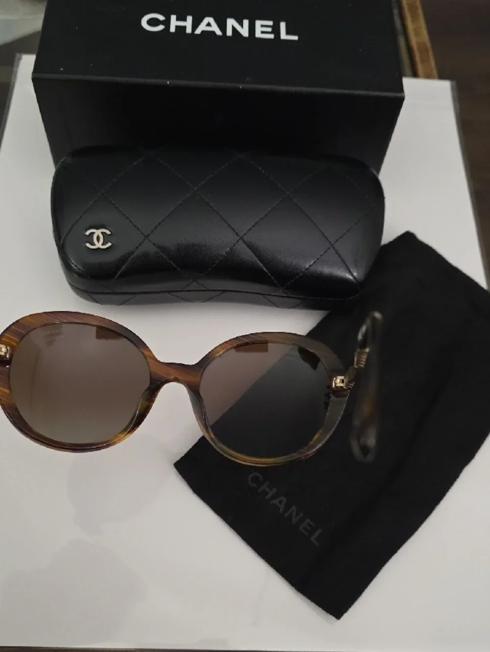 CHANEL oversized sunglasses