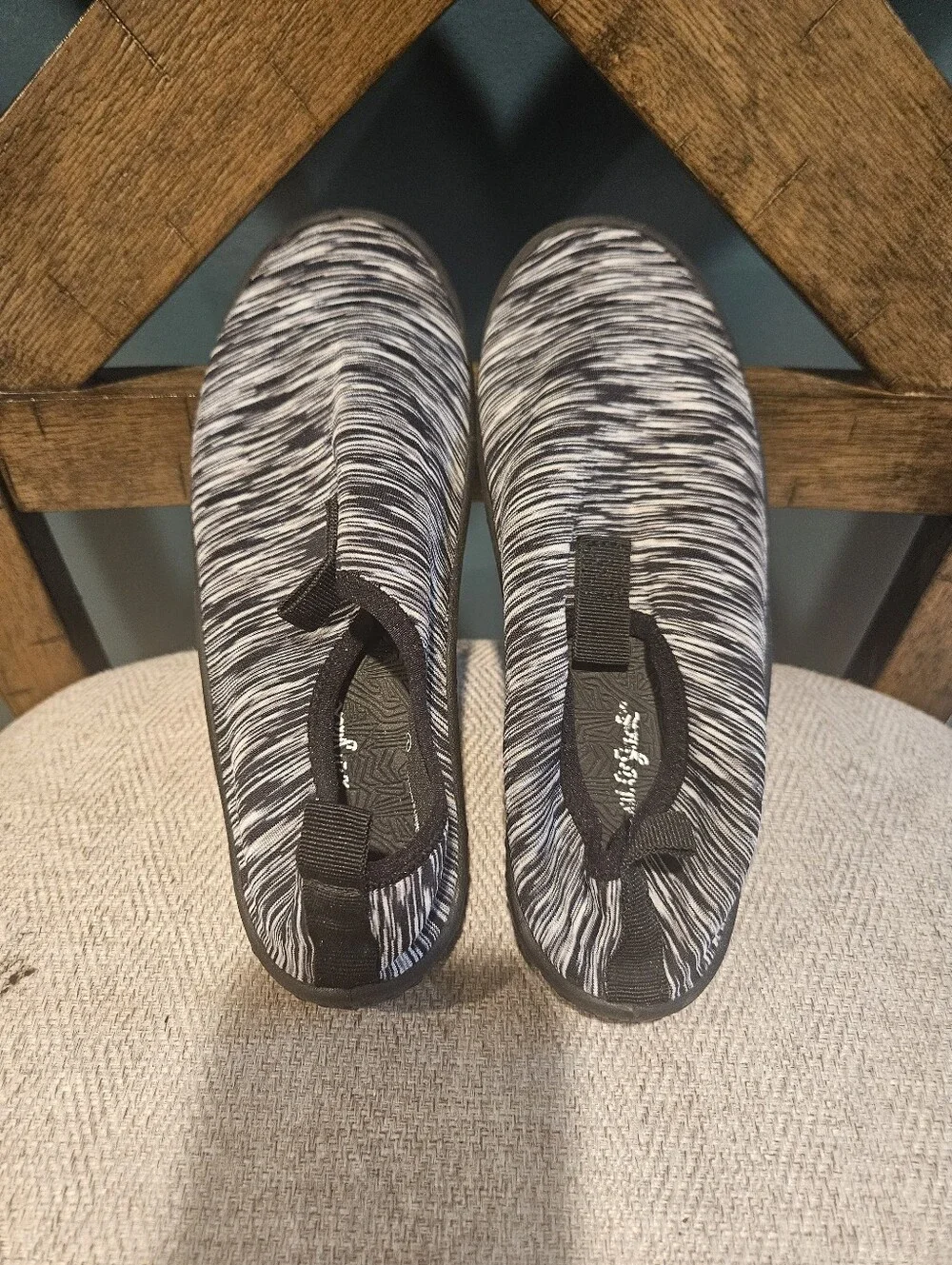 Cat & Jack Slip-On Water Shoes in Black and White - Size 1