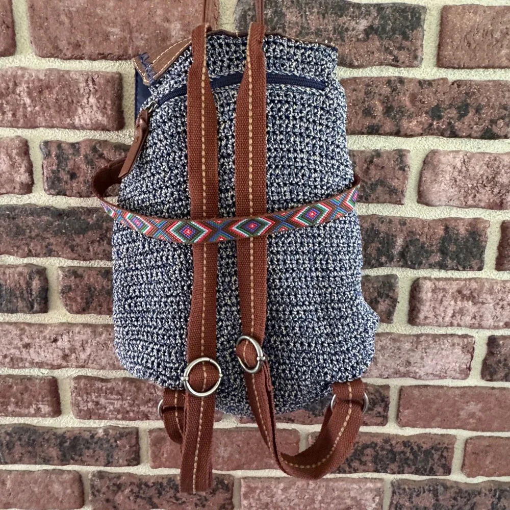The Sak woven navy