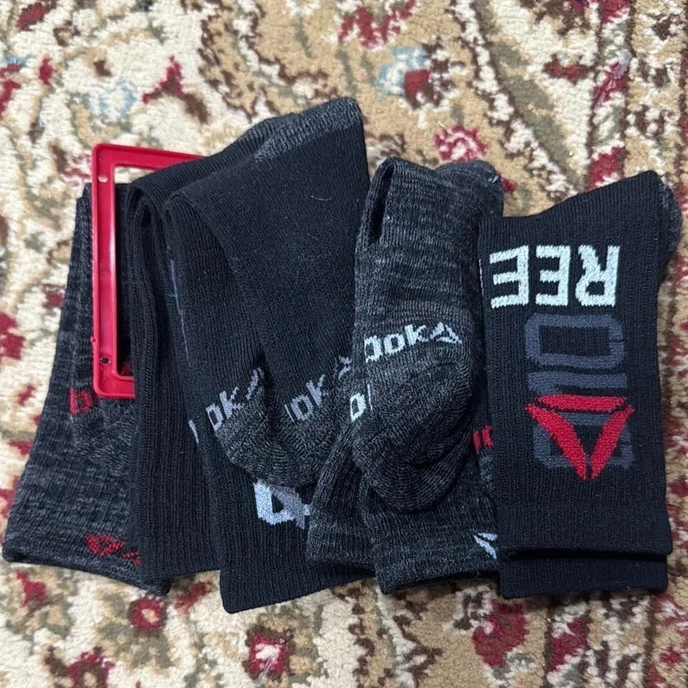 5 Reebok kids  Black Socks