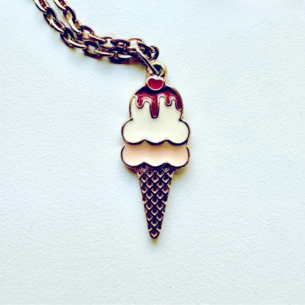 Guess girl gold
