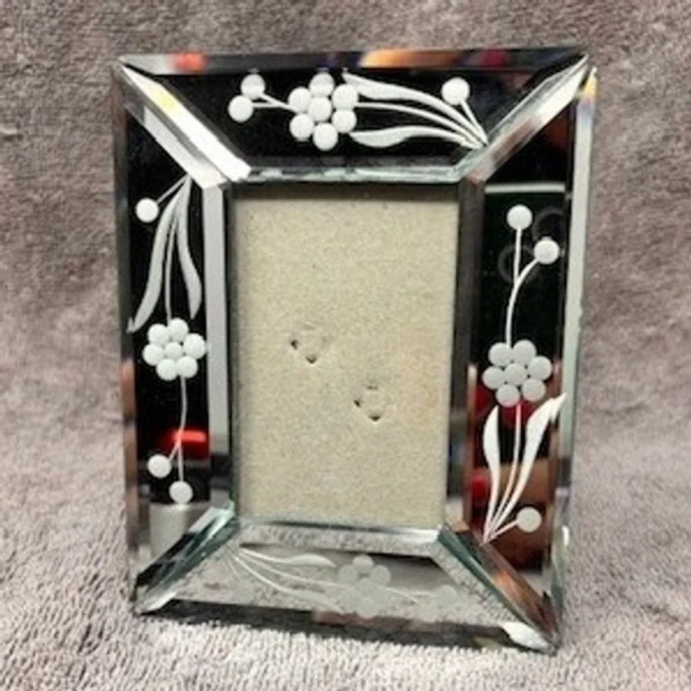 Carr Frames excellent pre