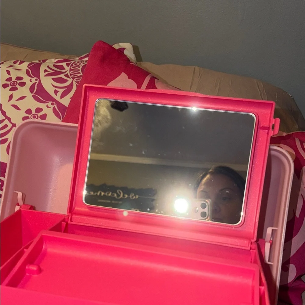 Caboodles keep your