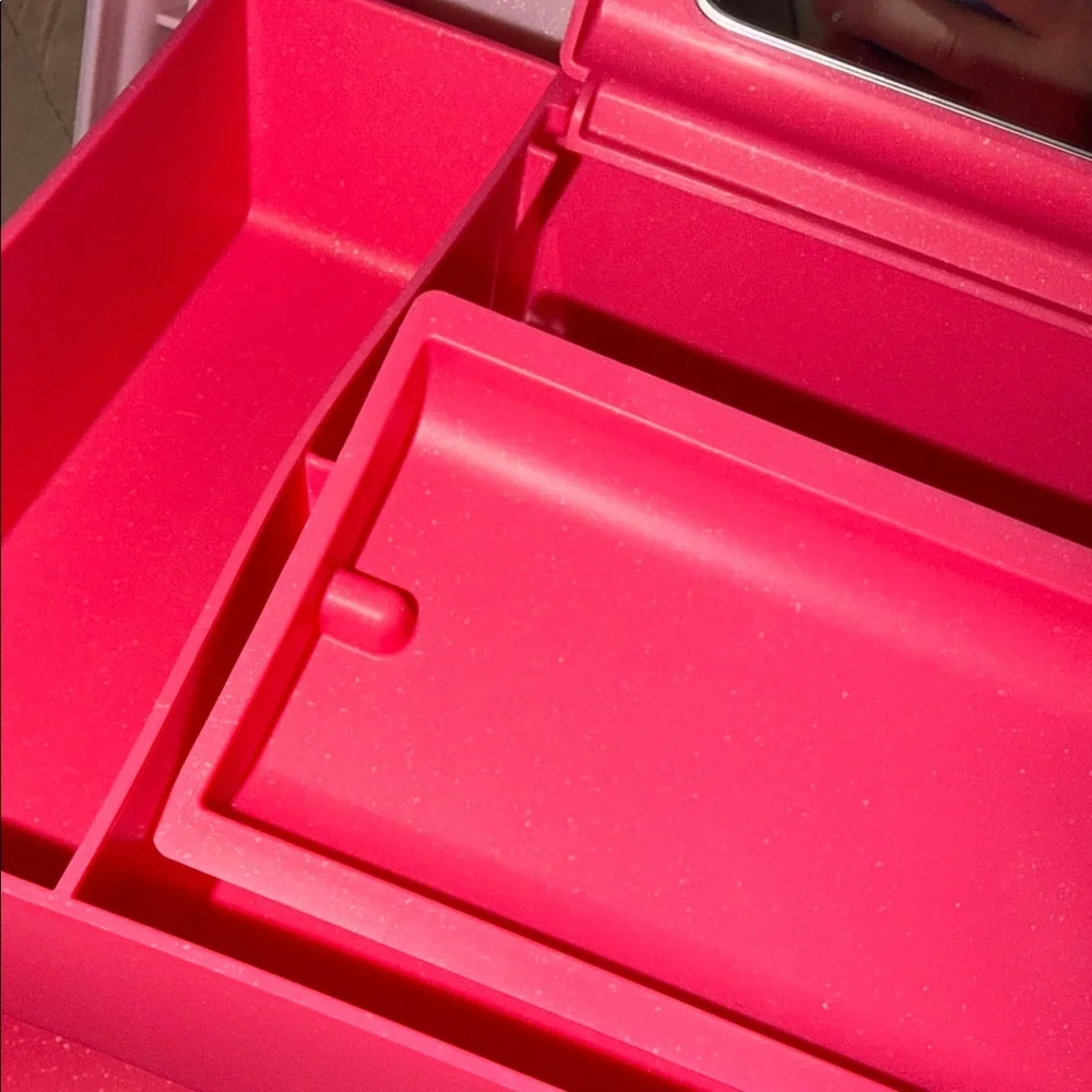 Caboodles keep your