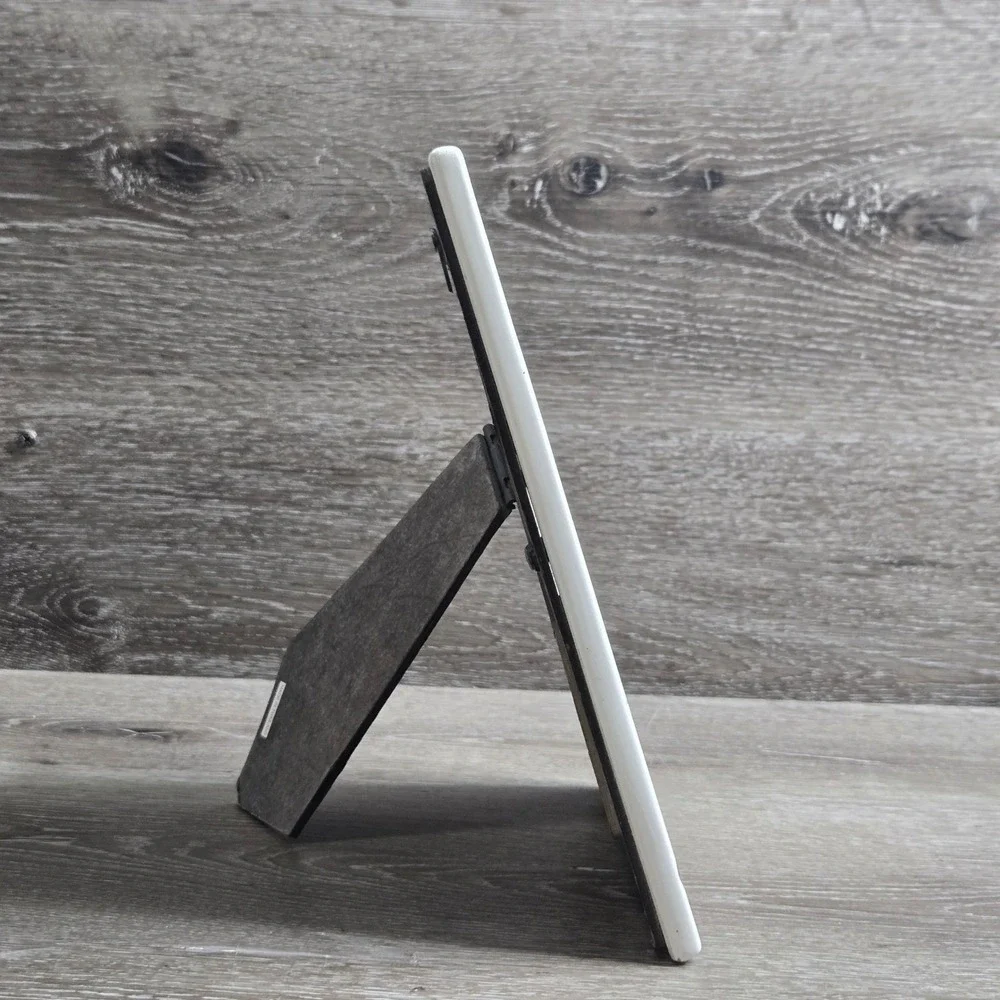 The Unbranded Brand frame 9x7