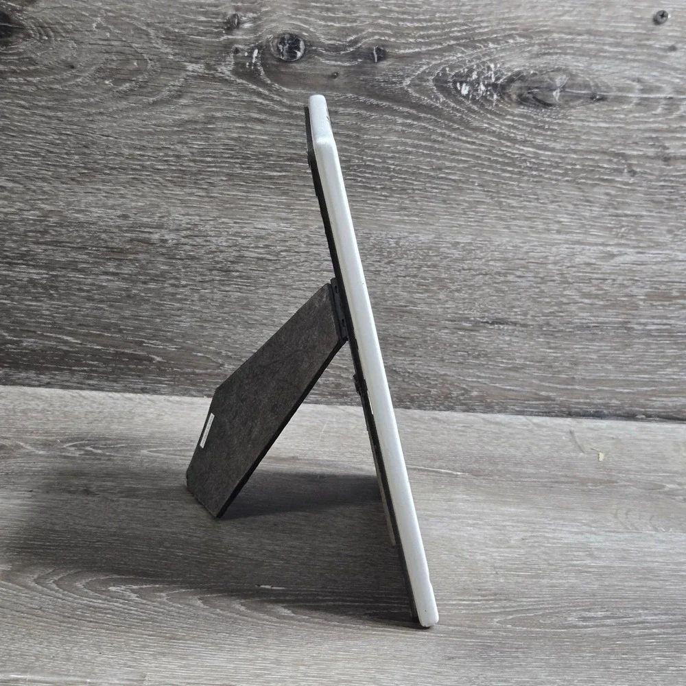 The Unbranded Brand frame 9x7