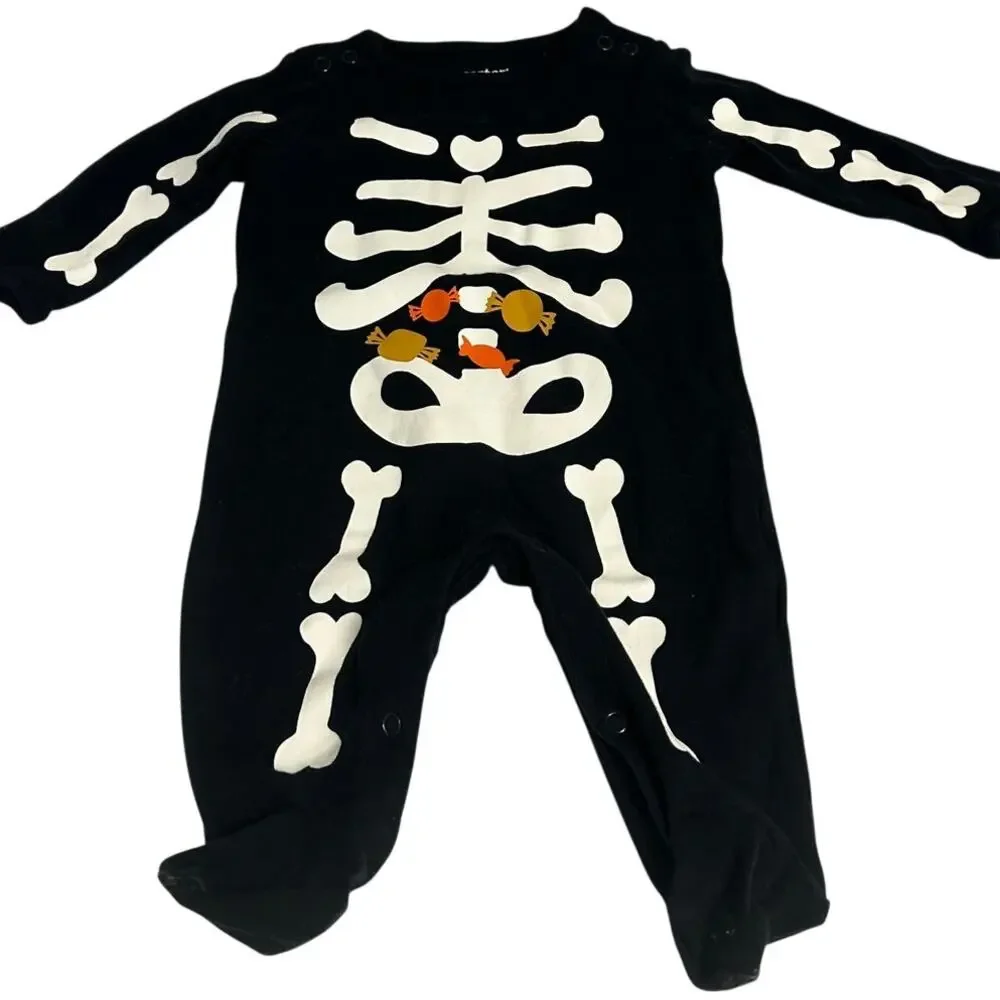 Carters 3m baby Hallowen skeleton sleep & play footed bones and candy