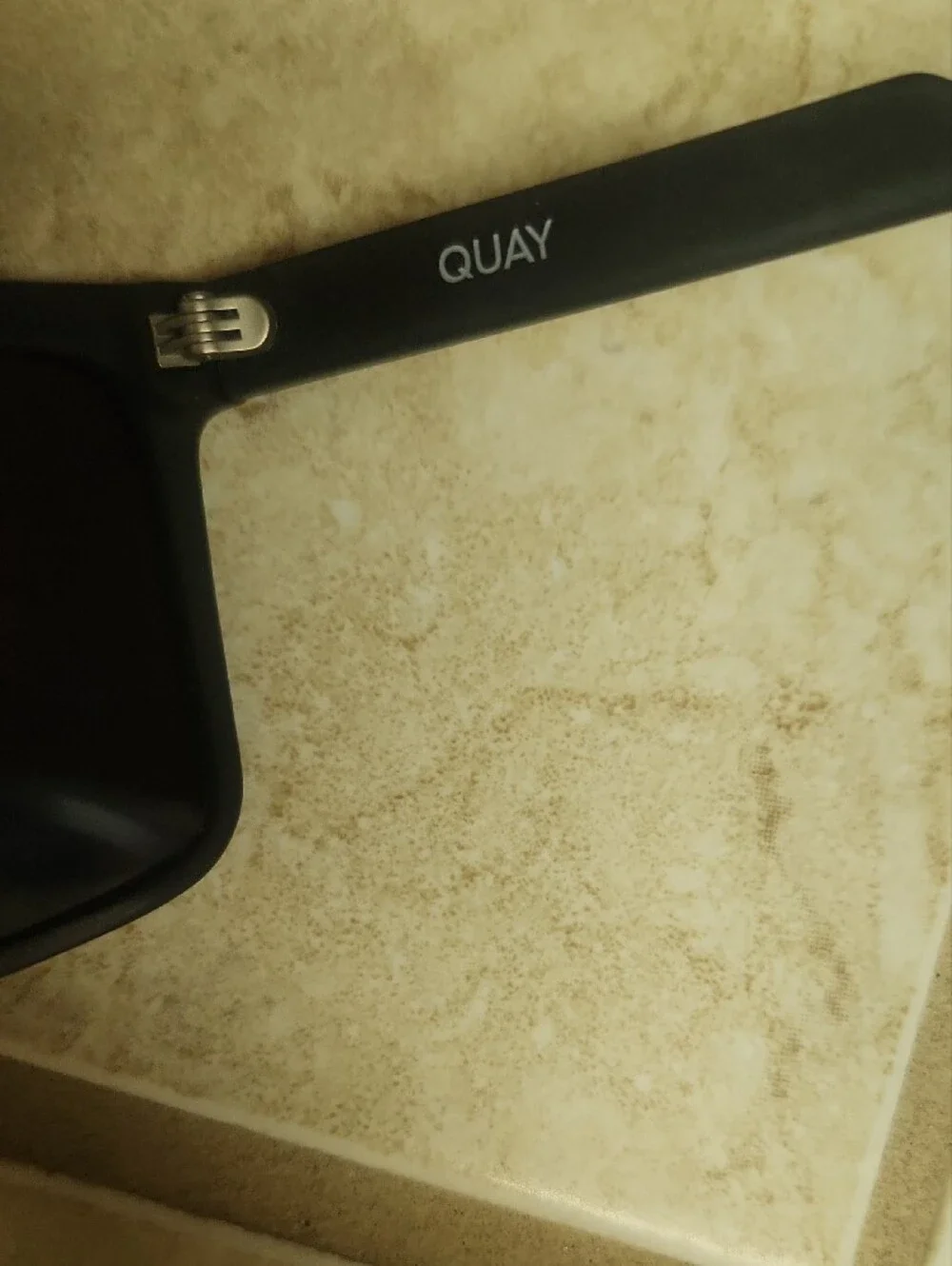 Quay Australia bold square