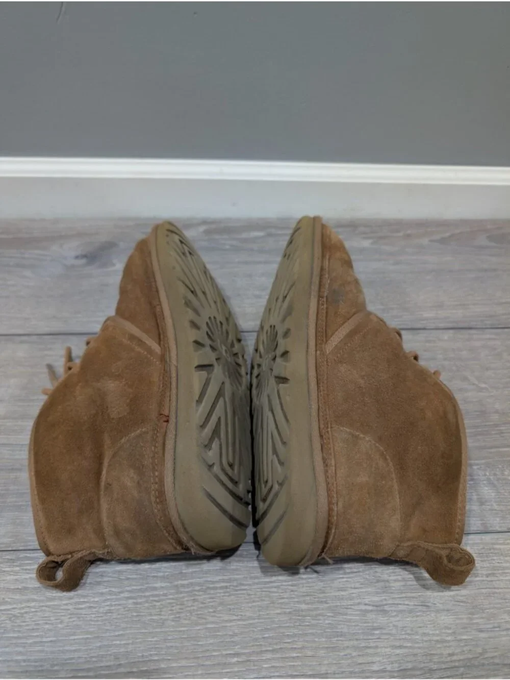 UGG neumel shoes