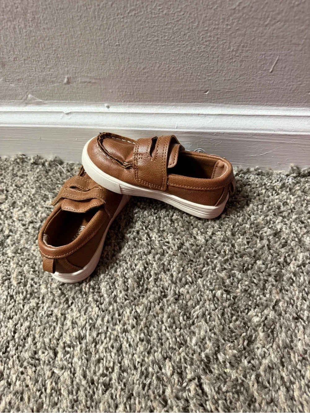 OshKosh Bgosh brown faux