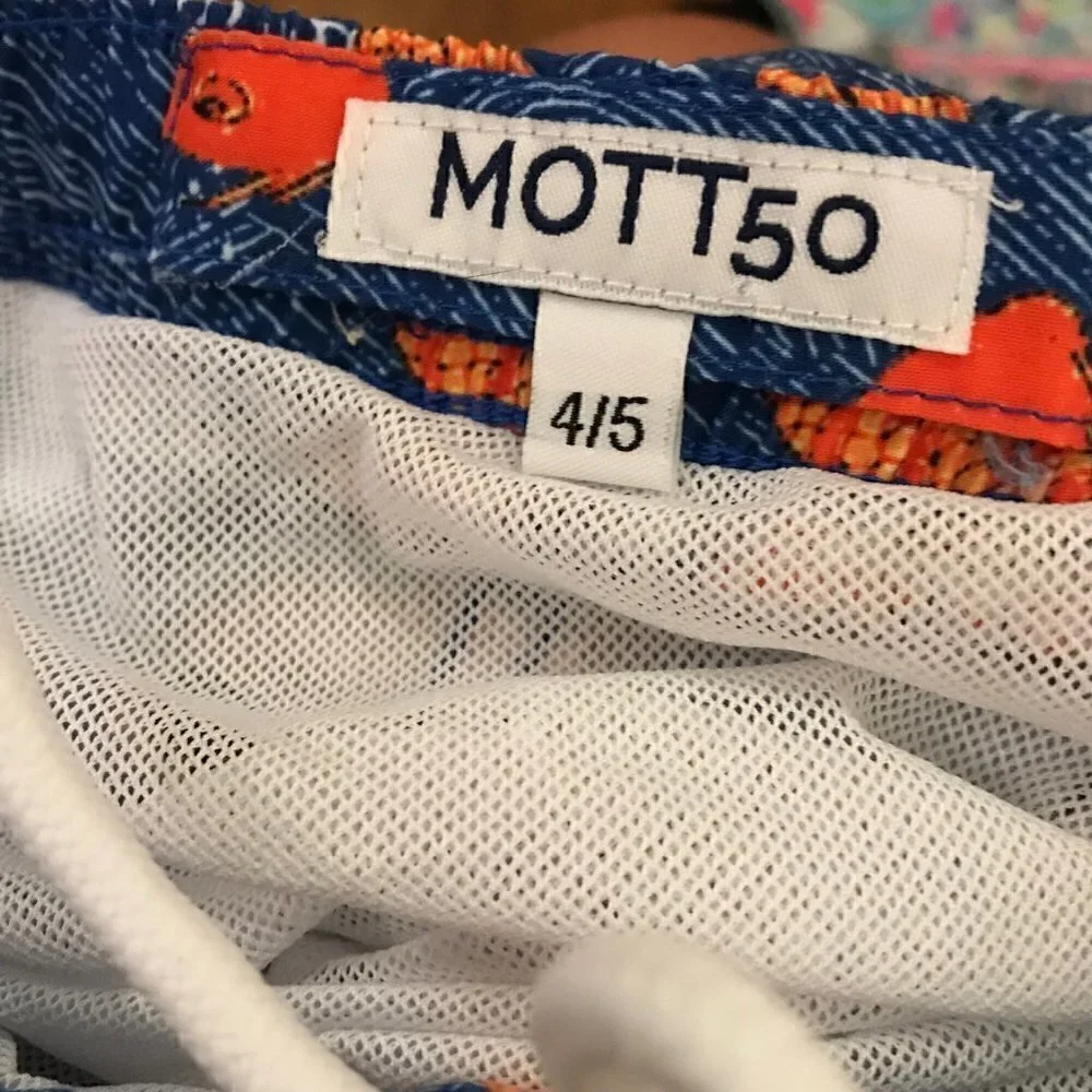 Mott50 boys koi