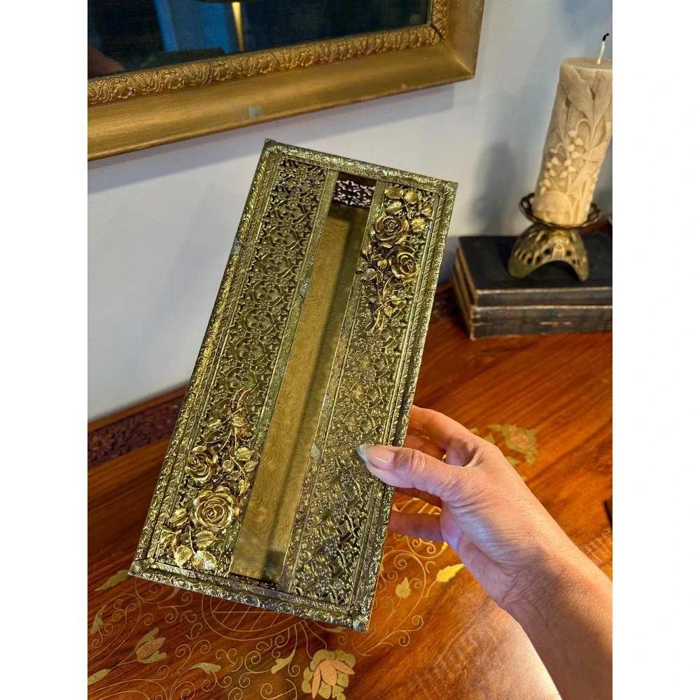 The Unbranded Brand ornate vintage