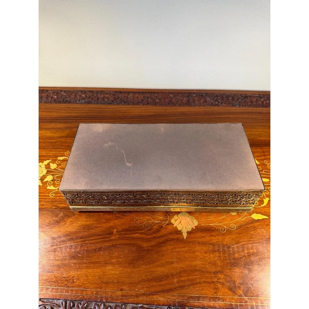The Unbranded Brand ornate vintage