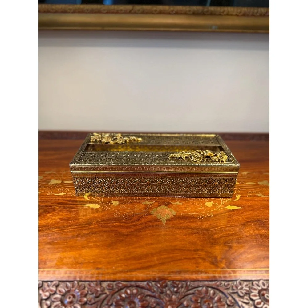 The Unbranded Brand ornate vintage