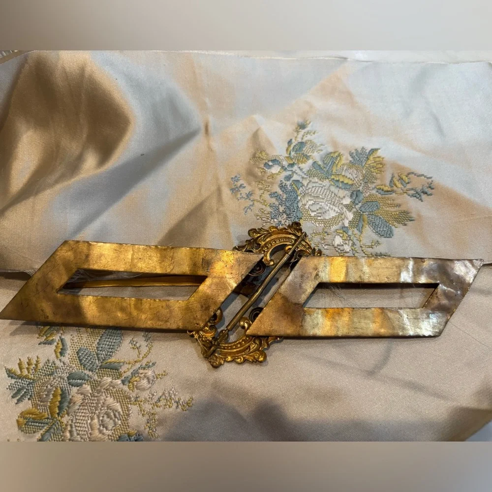 Antique metal bejeweled