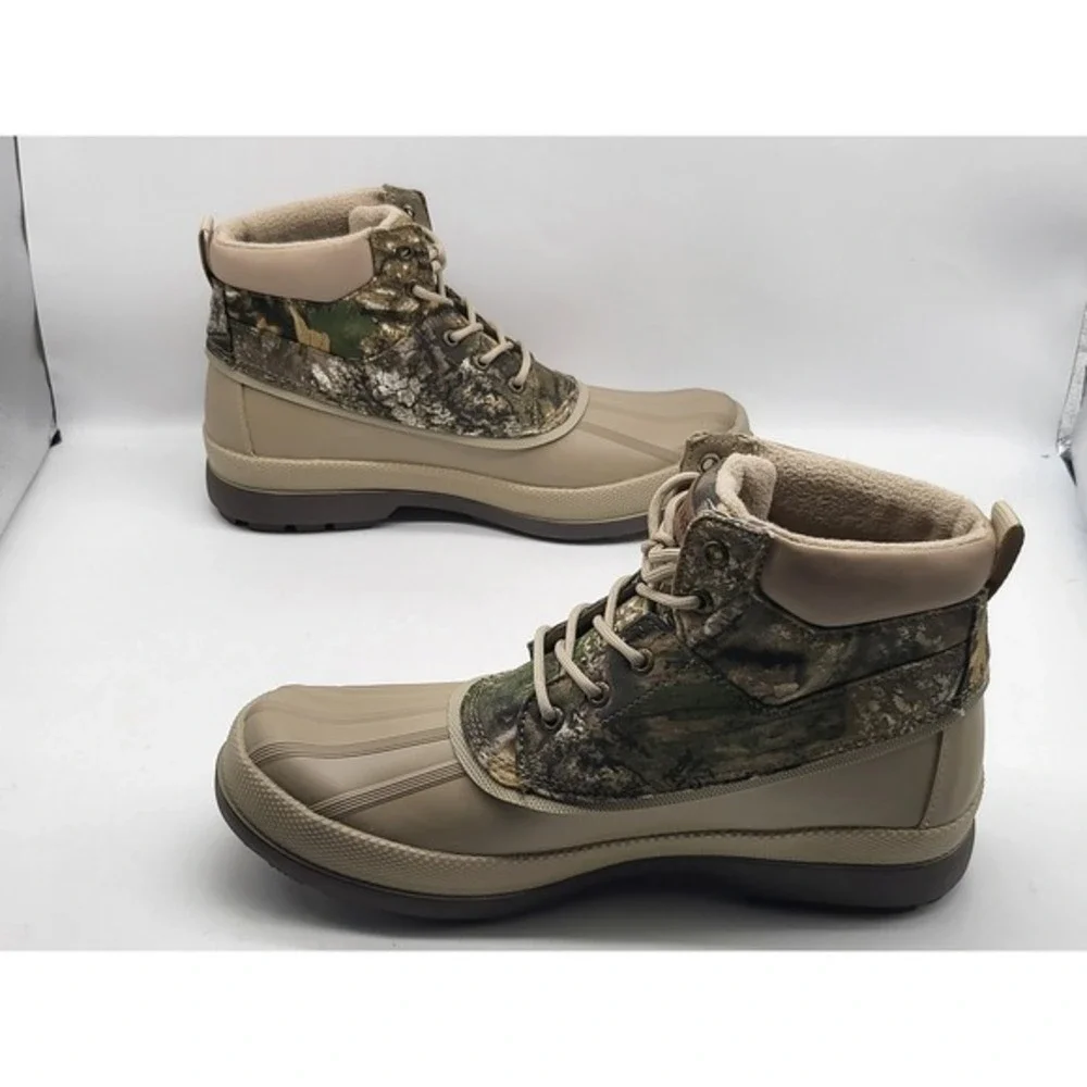 Sperry men top