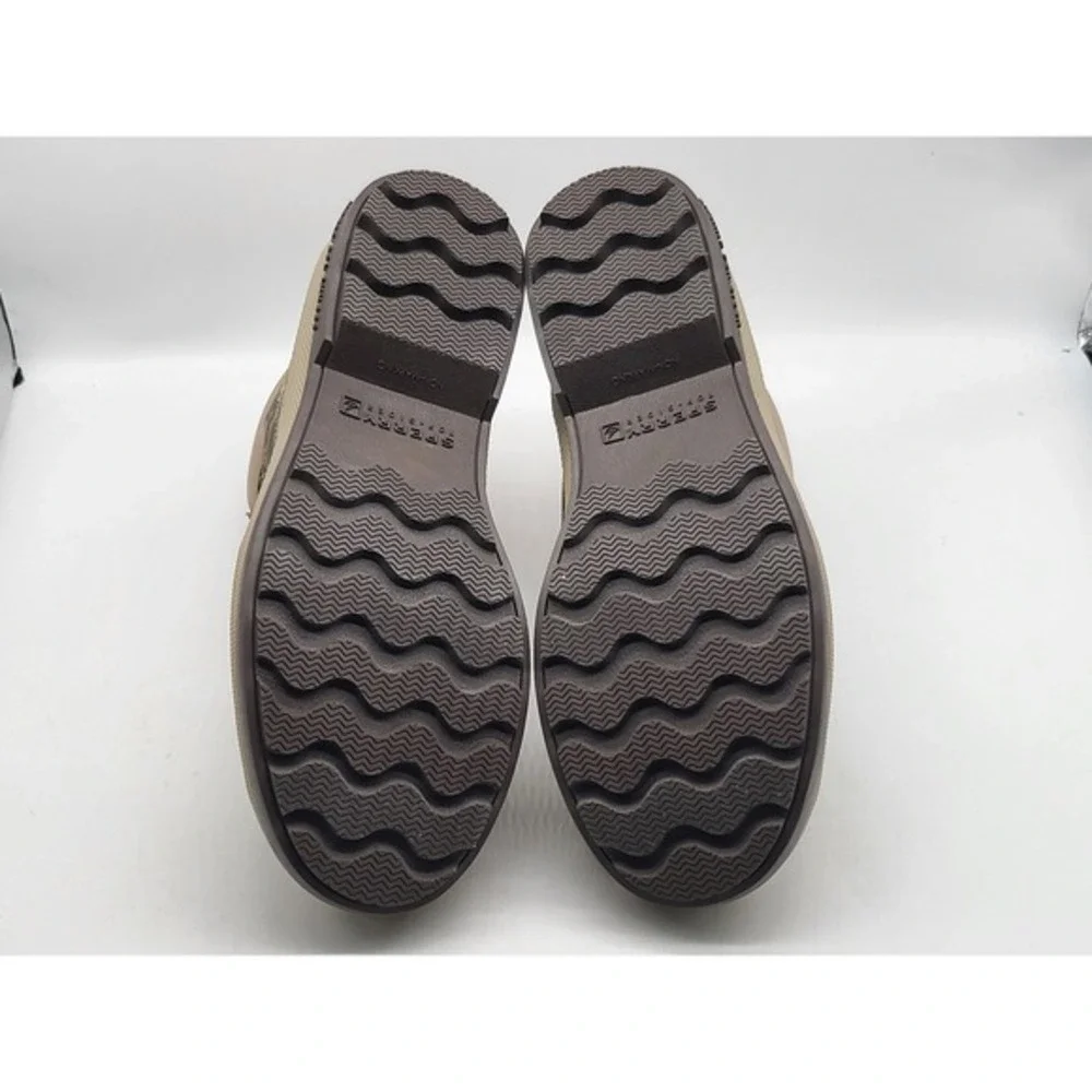 Sperry men top