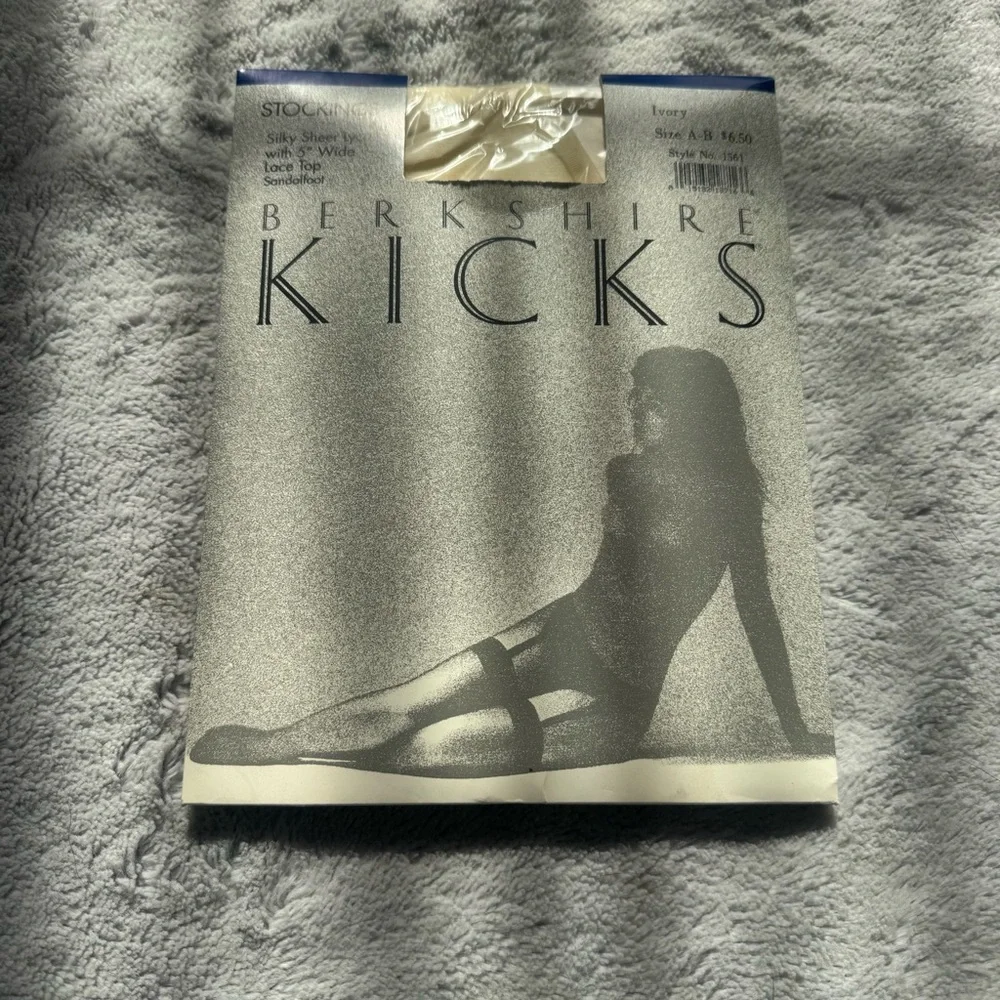 Berkshire Kicks Silky‎ Sheet Lace Top Stockings - Ivory Size A-B