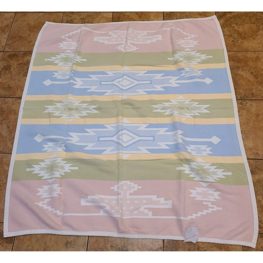 Biederlack Blanket 52x48 Southwest Aztec Pastel Green Pink Blue‎ Yellow Cottage