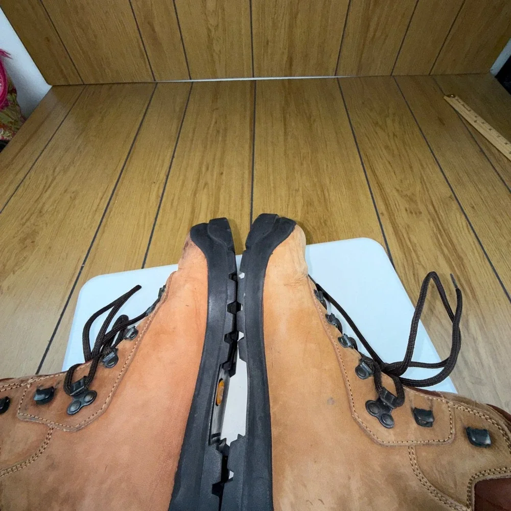 Merrell conquer any