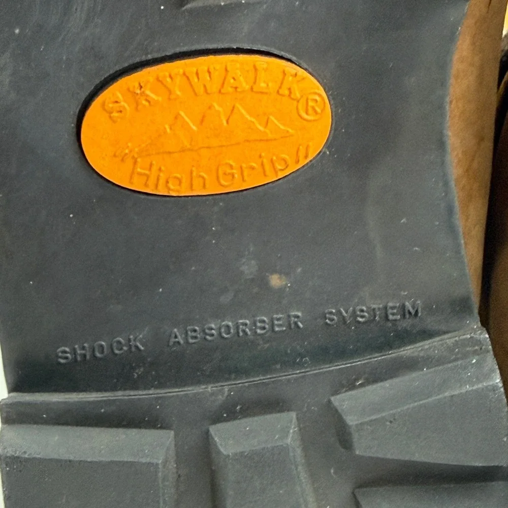Merrell conquer any